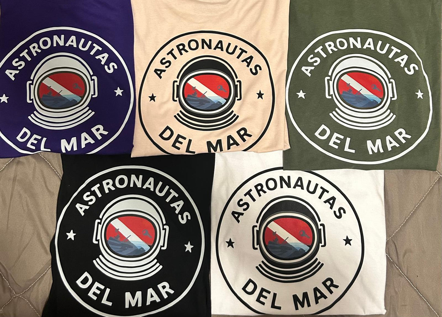 Camiseta Astronautas del Mar un logo. 15% dto